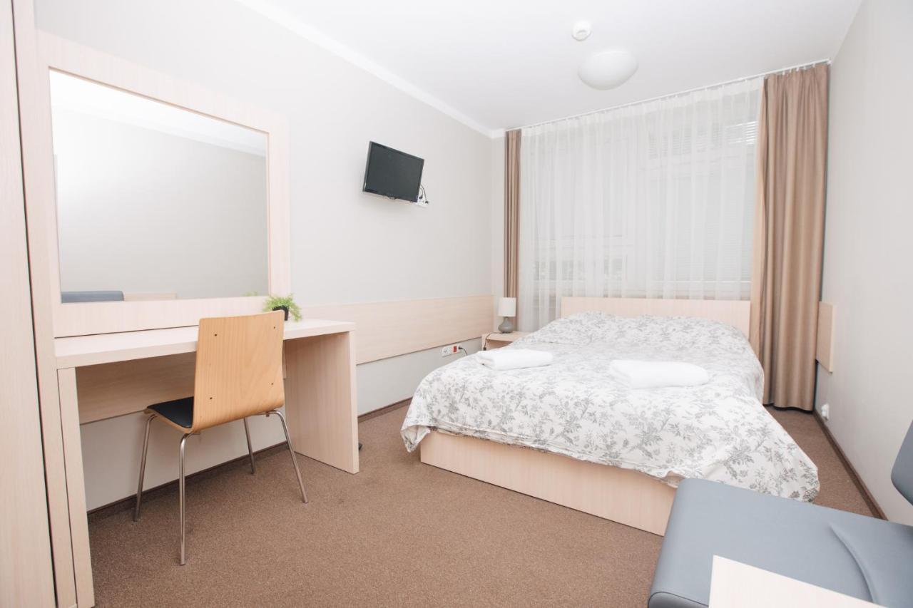 Auberge de jeunesse Strumyk à Cracovie Extérieur photo